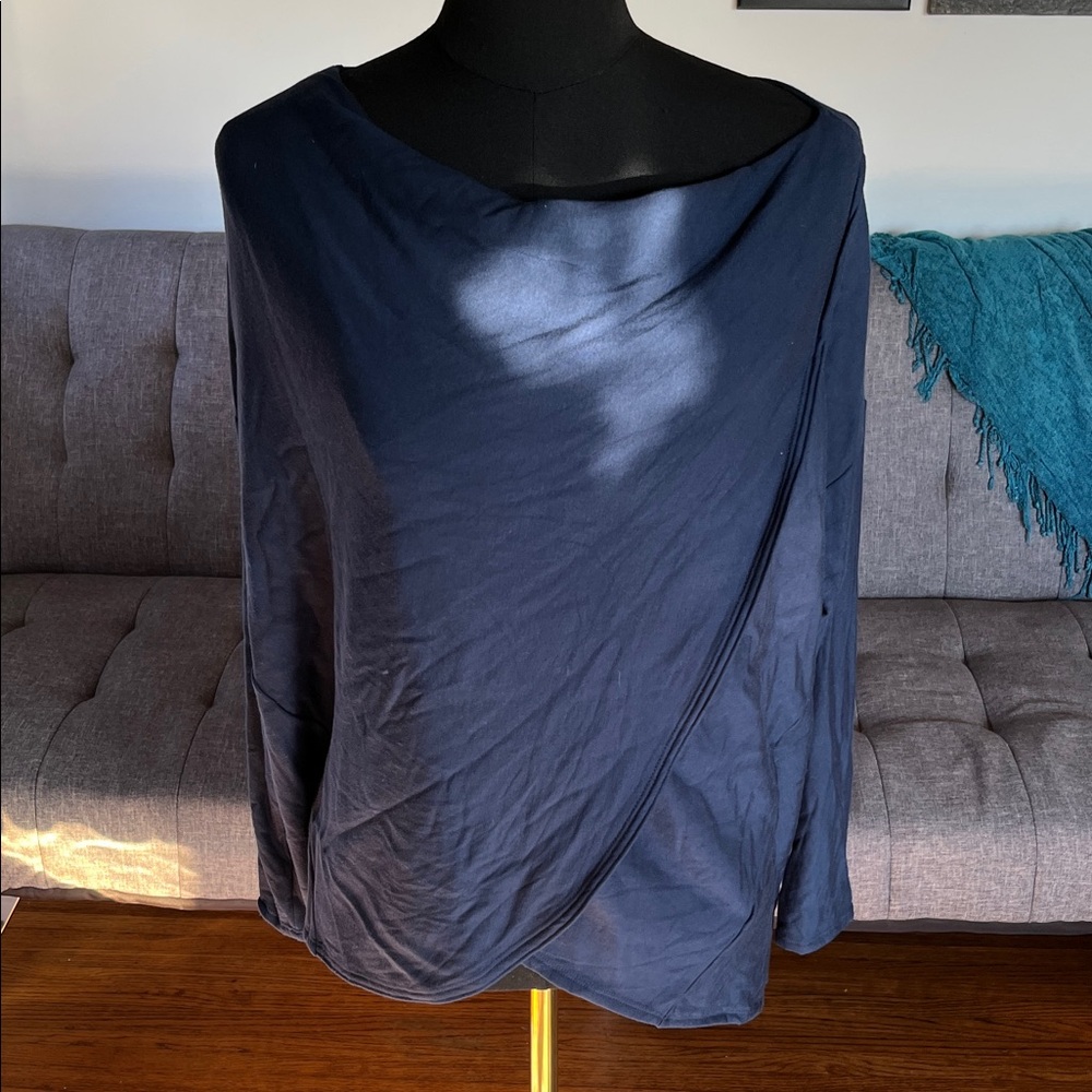 J.J. Winks "Sweater Weather" Navy Blue Top size M. Built in bra - Picture 10 of 15
